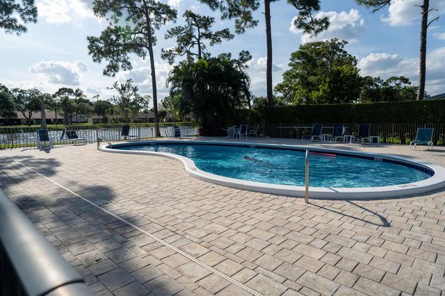 6121 Rainbow Circle, Greenacres, FL 33463