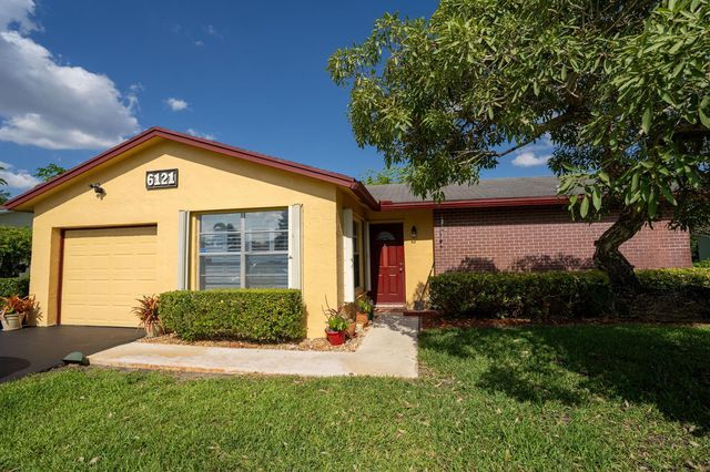 6121 Rainbow Circle, Greenacres, FL 33463