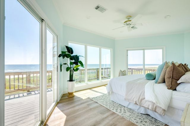 20911 W Sand Hill Drive, Galveston, TX 77554