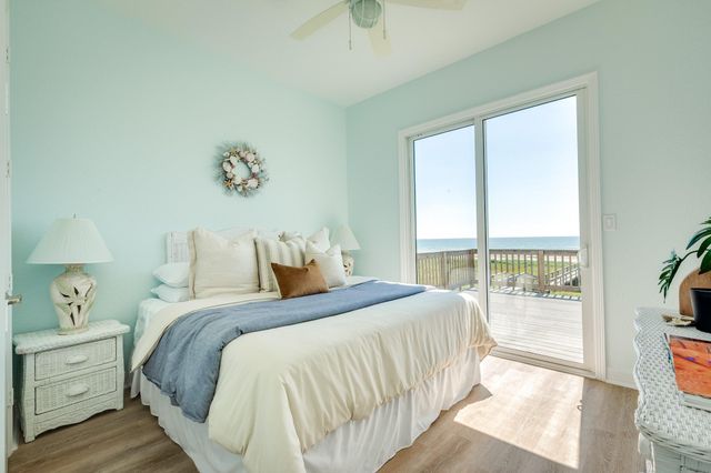 20911 W Sand Hill Drive, Galveston, TX 77554