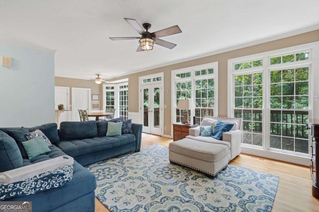 225 Colonial Drive, Woodstock, GA 30189