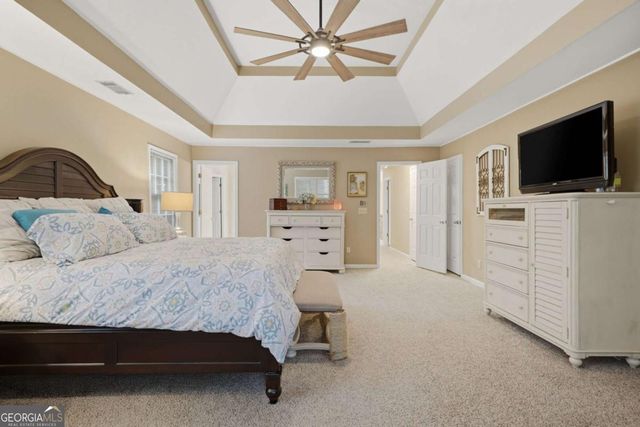 225 Colonial Drive, Woodstock, GA 30189