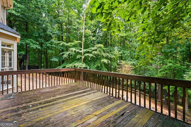 225 Colonial Drive, Woodstock, GA 30189