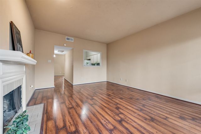 9801 Royal Lane 703, Dallas, TX 75231