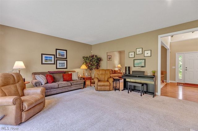7937 Pinehurst Drive, Kirtland, OH 44094