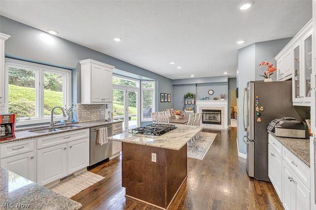 7937 Pinehurst Drive, Kirtland, OH 44094
