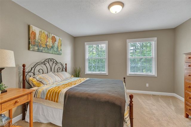 7937 Pinehurst Drive, Kirtland, OH 44094