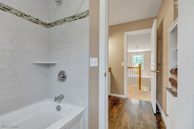 7937 Pinehurst Drive, Kirtland, OH 44094