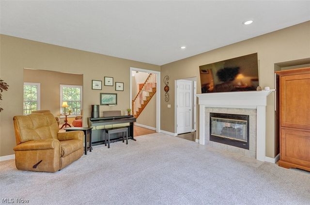 7937 Pinehurst Drive, Kirtland, OH 44094