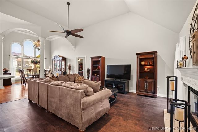 12216 Greenbriar Boulevard, Sellersburg, IN 47172