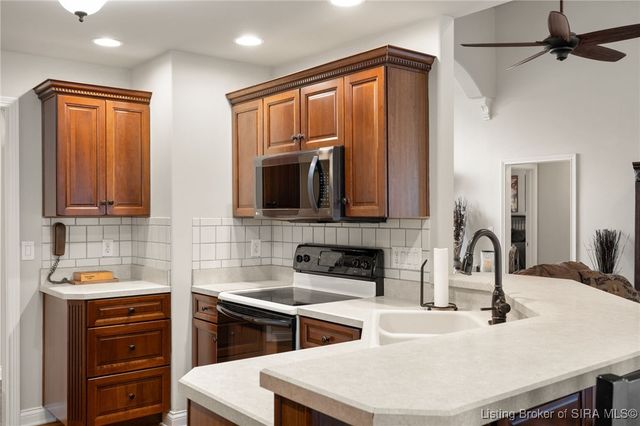 12216 Greenbriar Boulevard, Sellersburg, IN 47172