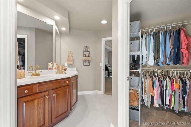 12216 Greenbriar Boulevard, Sellersburg, IN 47172