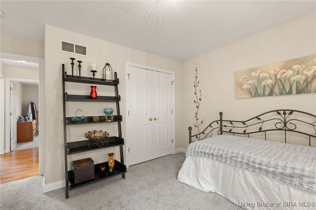 12216 Greenbriar Boulevard, Sellersburg, IN 47172