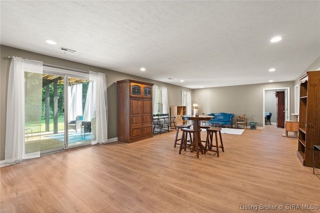 12216 Greenbriar Boulevard, Sellersburg, IN 47172