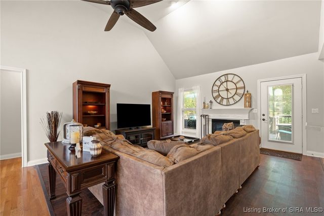 12216 Greenbriar Boulevard, Sellersburg, IN 47172