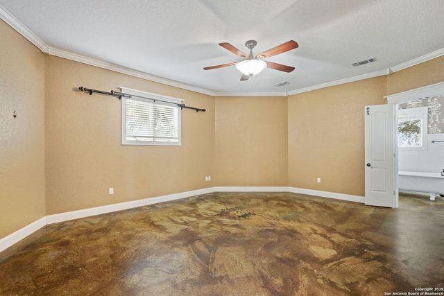 3893 STATE HIGHWAY 97, Floresville, TX 78114