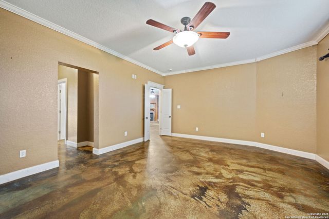 3893 STATE HIGHWAY 97, Floresville, TX 78114