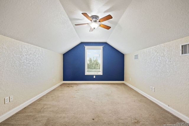 3893 STATE HIGHWAY 97, Floresville, TX 78114