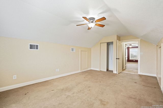 3893 STATE HIGHWAY 97, Floresville, TX 78114