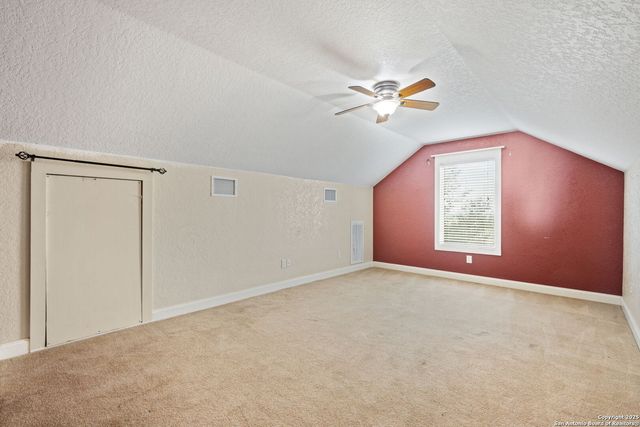 3893 STATE HIGHWAY 97, Floresville, TX 78114