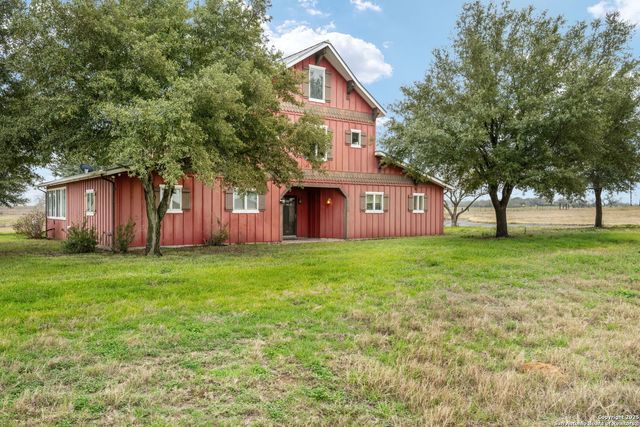 3893 STATE HIGHWAY 97, Floresville, TX 78114
