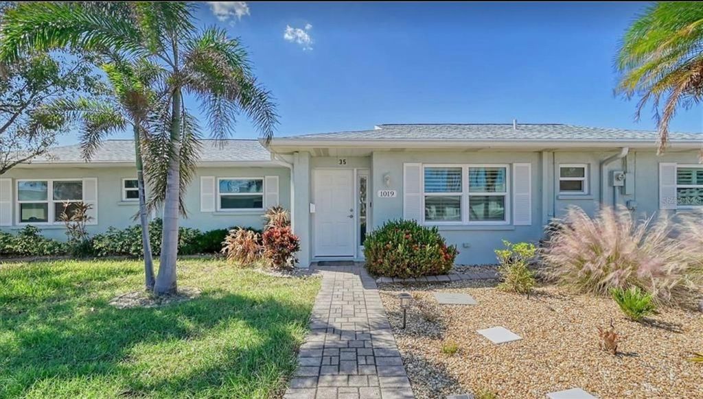 Image 1 of property listing at 1019 BEACH MANOR CENTER 35, Venice, FL 34285