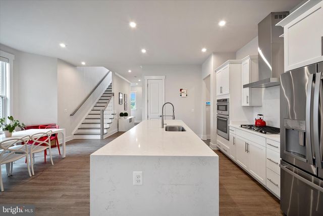 43441 BETTYS FARM DR, Chantilly, VA 20152