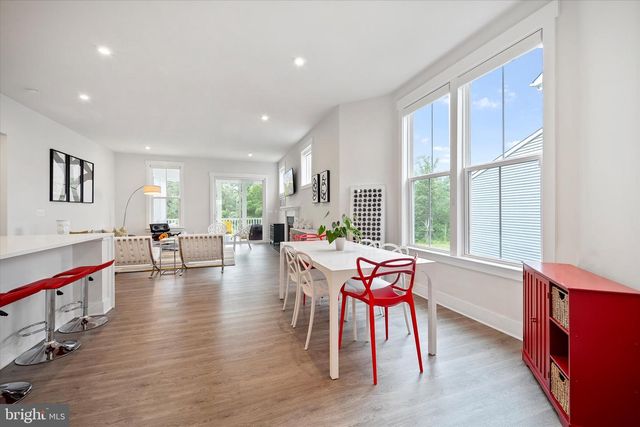 43441 BETTYS FARM DR, Chantilly, VA 20152