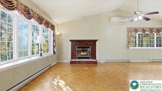 349 Bumble Bee Pass, Paradise Twp, PA 18326