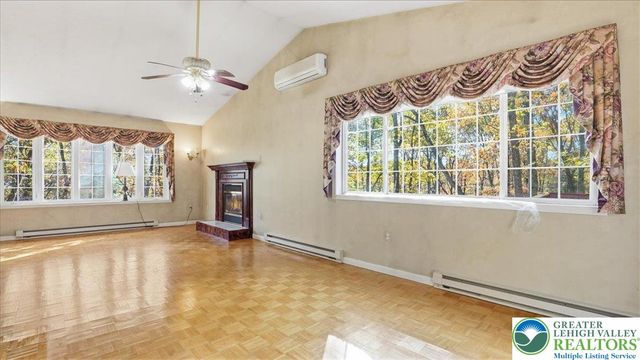 349 Bumble Bee Pass, Paradise Twp, PA 18326