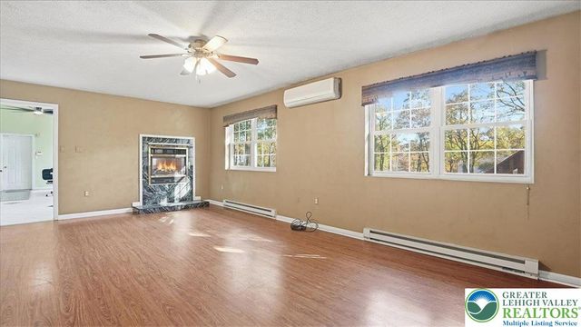 349 Bumble Bee Pass, Paradise Twp, PA 18326