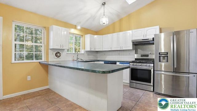 349 Bumble Bee Pass, Paradise Twp, PA 18326