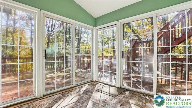 349 Bumble Bee Pass, Paradise Twp, PA 18326