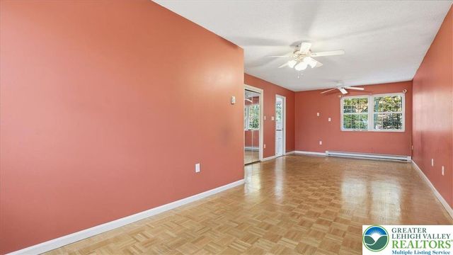 349 Bumble Bee Pass, Paradise Twp, PA 18326