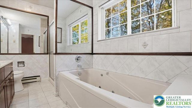 349 Bumble Bee Pass, Paradise Twp, PA 18326