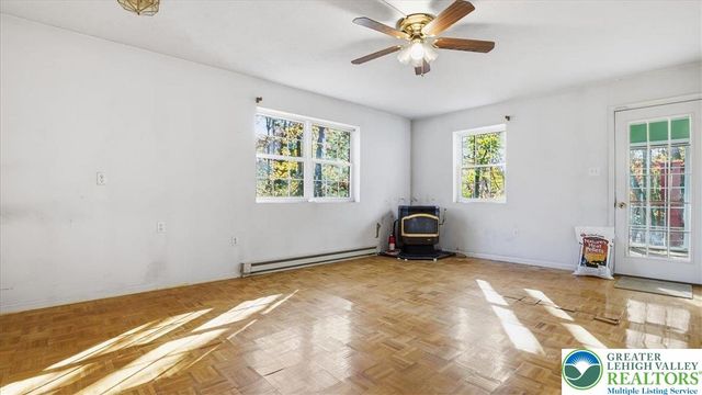 349 Bumble Bee Pass, Paradise Twp, PA 18326