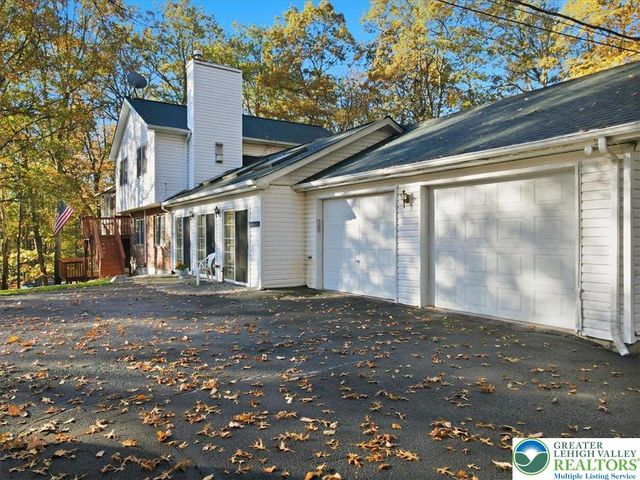 349 Bumble Bee Pass, Paradise Twp, PA 18326