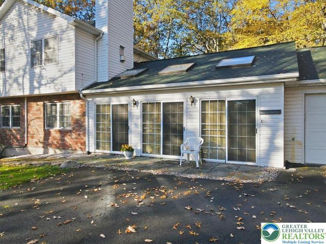 349 Bumble Bee Pass, Paradise Twp, PA 18326