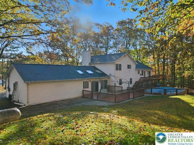 349 Bumble Bee Pass, Paradise Twp, PA 18326