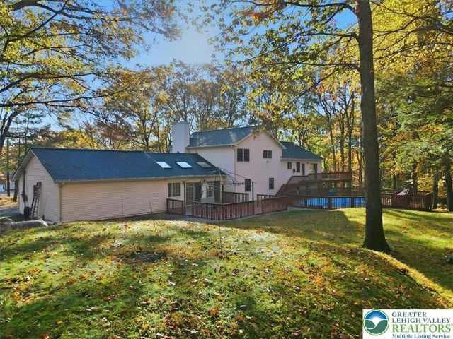 349 Bumble Bee Pass, Paradise Twp, PA 18326