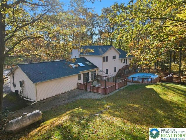349 Bumble Bee Pass, Paradise Twp, PA 18326