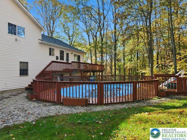 349 Bumble Bee Pass, Paradise Twp, PA 18326