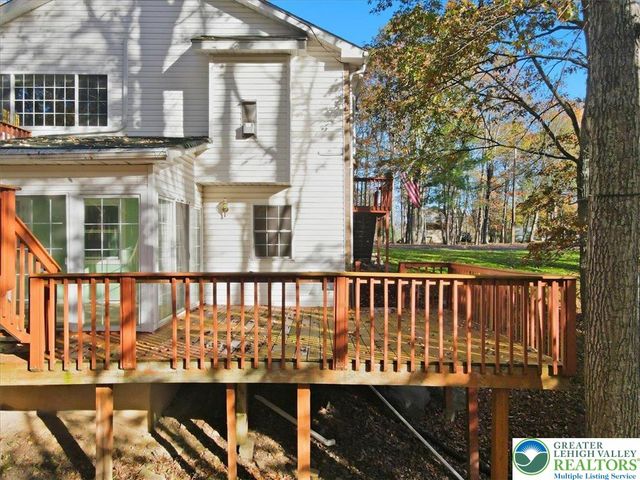 349 Bumble Bee Pass, Paradise Twp, PA 18326