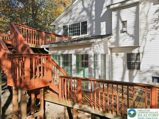 349 Bumble Bee Pass, Paradise Twp, PA 18326