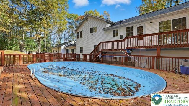 349 Bumble Bee Pass, Paradise Twp, PA 18326