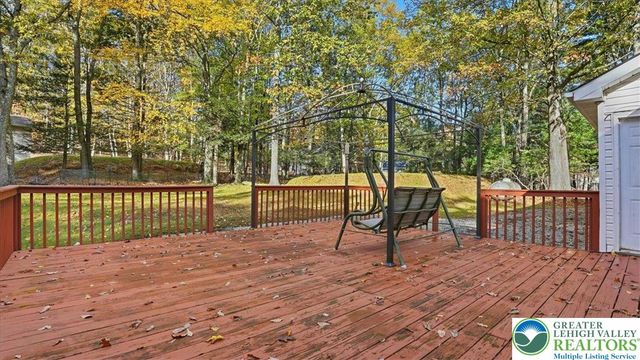 349 Bumble Bee Pass, Paradise Twp, PA 18326
