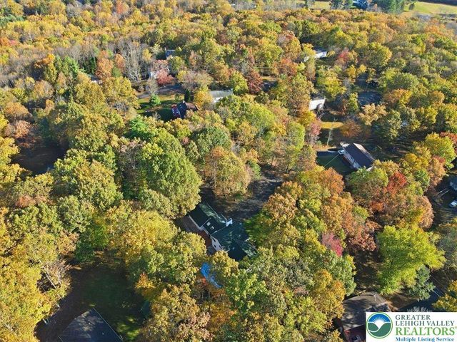 349 Bumble Bee Pass, Paradise Twp, PA 18326