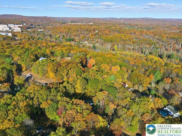 349 Bumble Bee Pass, Paradise Twp, PA 18326