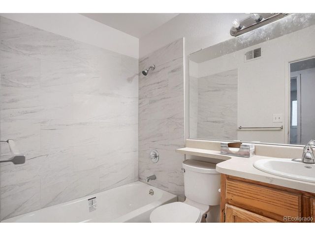 8335 Fairmount Dr 2-204, Denver, CO 80247