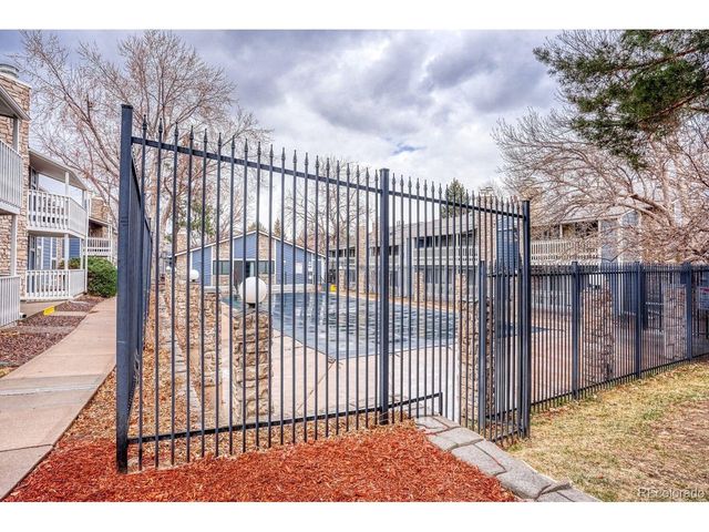 8335 Fairmount Dr 2-204, Denver, CO 80247